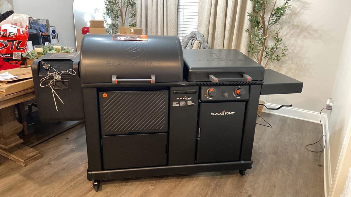 Blackstone griddle and grill assembly
